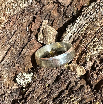 Beautiful hand shaped ring