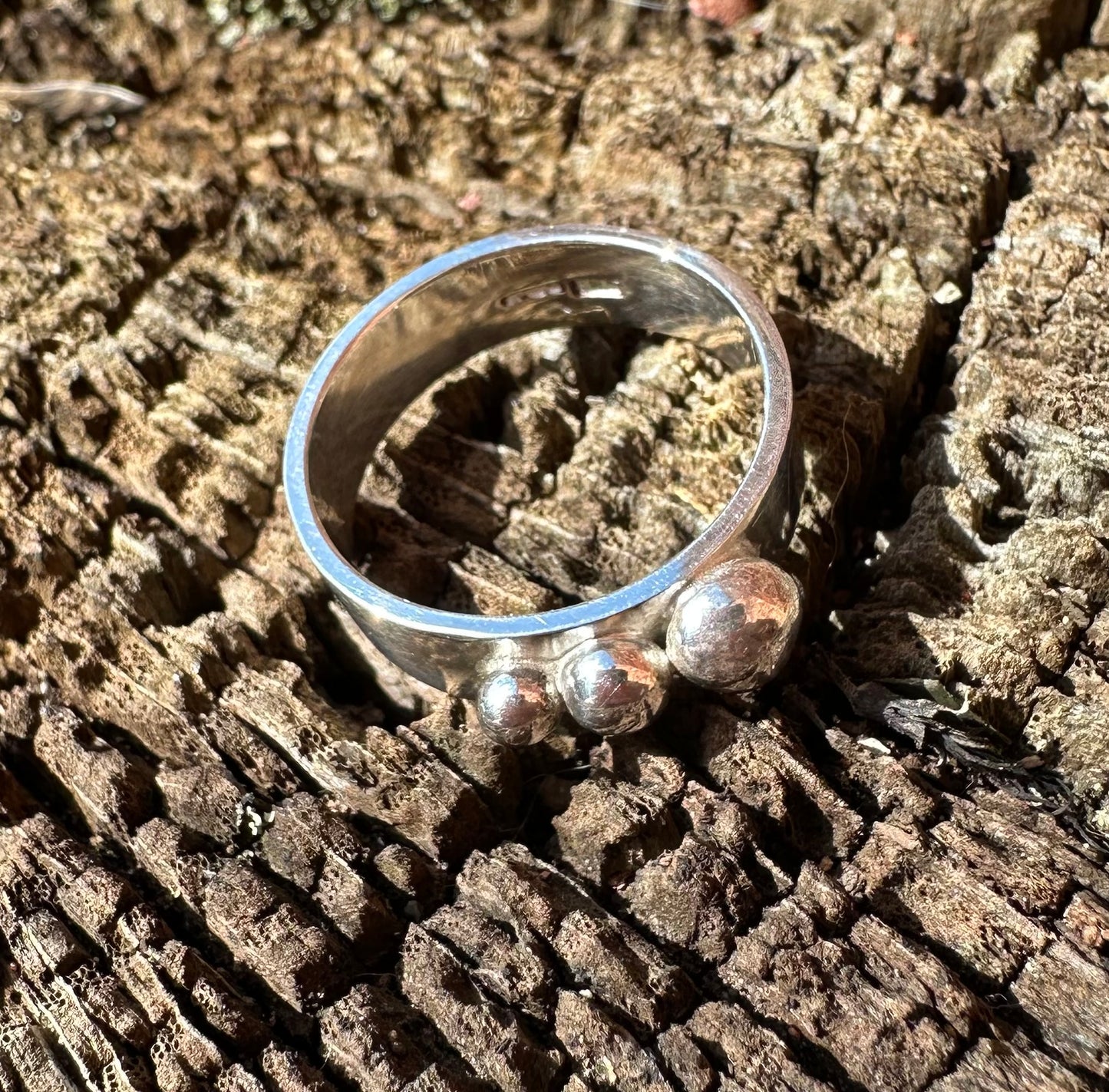 Stylish solid silver blob ring