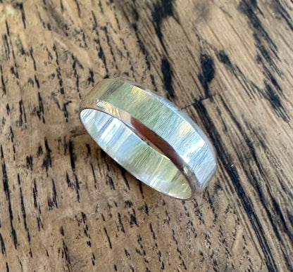 Beautiful hand shaped ring