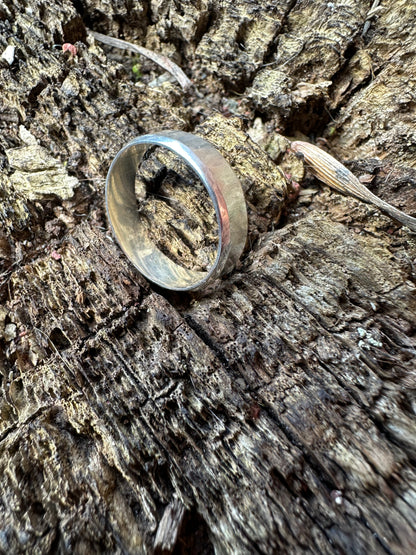 Beautiful hand shaped ring