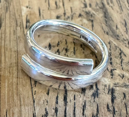 Solid Silver Oval Wire Ring